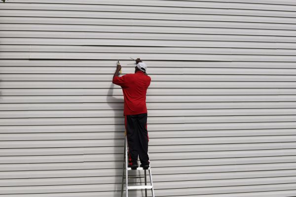 Cost of Siding Reattachment in Trenton