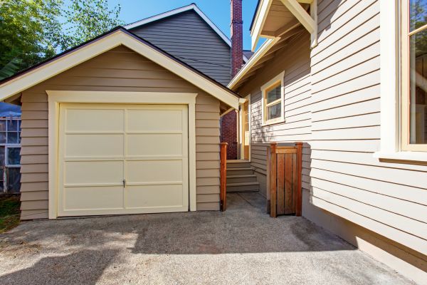 Cost of Garage Siding Replacement in Trenton