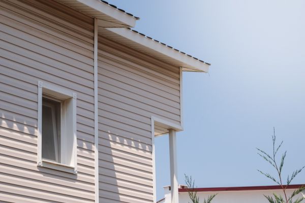 Cost of Vinyl Siding Hole Repair in Trenton